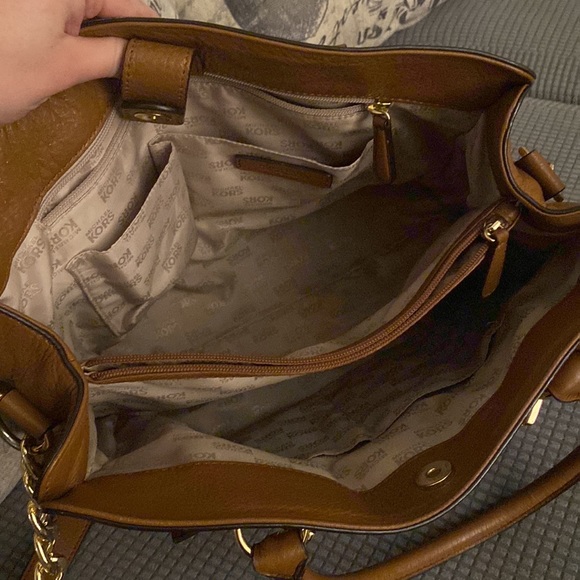 Large Michael Kors Bag - Picture 2 of 4